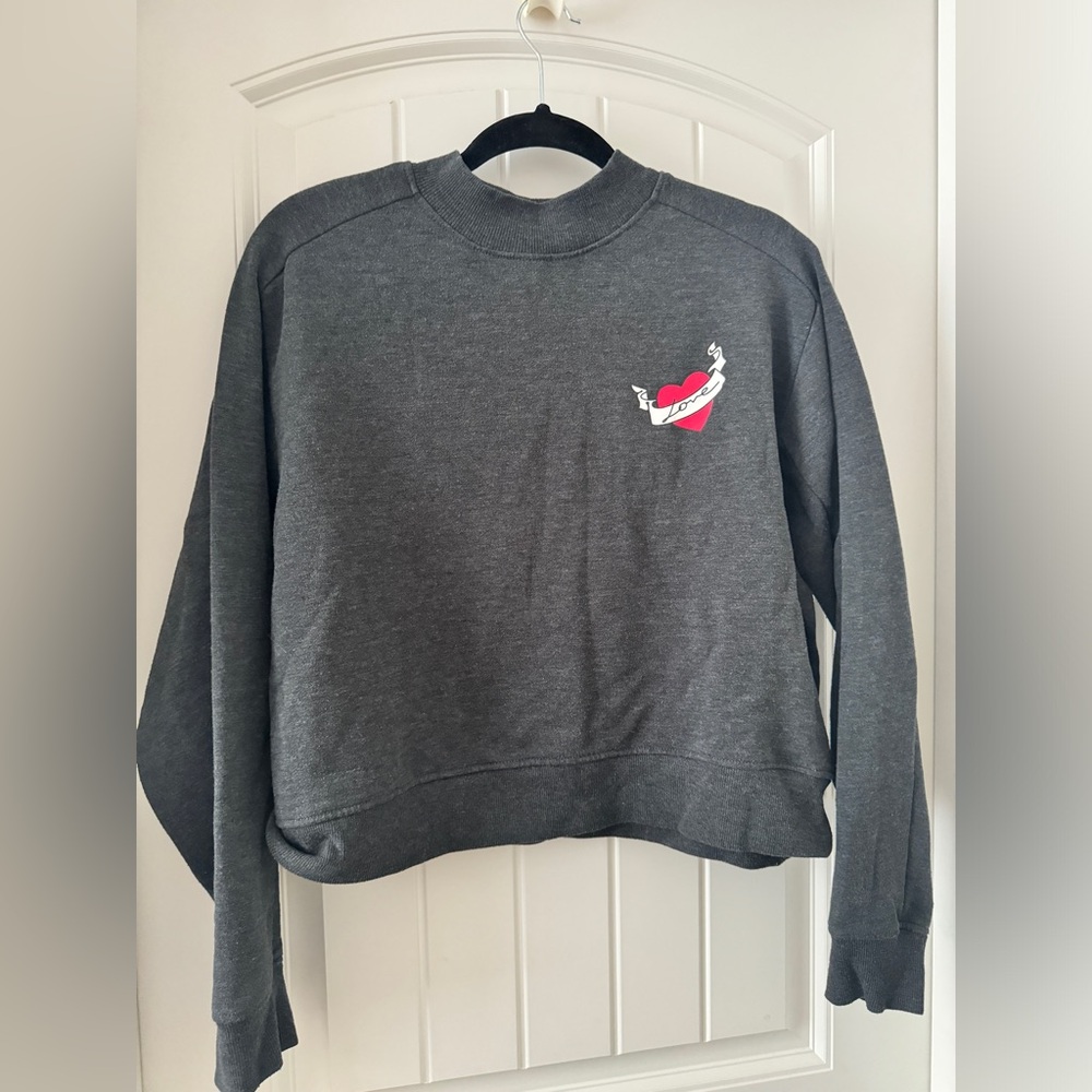 HEART LOVE SWEATER